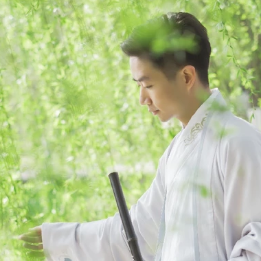 春暖花開男生頭像，唯美古風(fēng)真人頭像