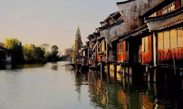 中國古鎮(zhèn)：淺析32個(gè)中國最美古鎮(zhèn)！