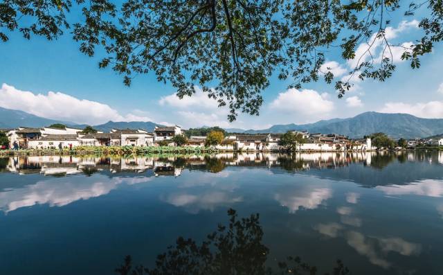 中國古鎮(zhèn)：淺析32個(gè)中國最美古鎮(zhèn)！