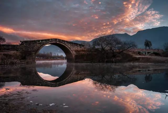 中國古鎮(zhèn)：淺析32個(gè)中國最美古鎮(zhèn)！