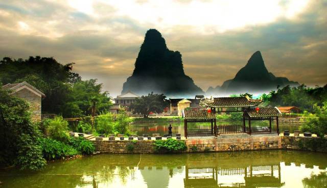 中國古鎮(zhèn)：淺析32個(gè)中國最美古鎮(zhèn)！