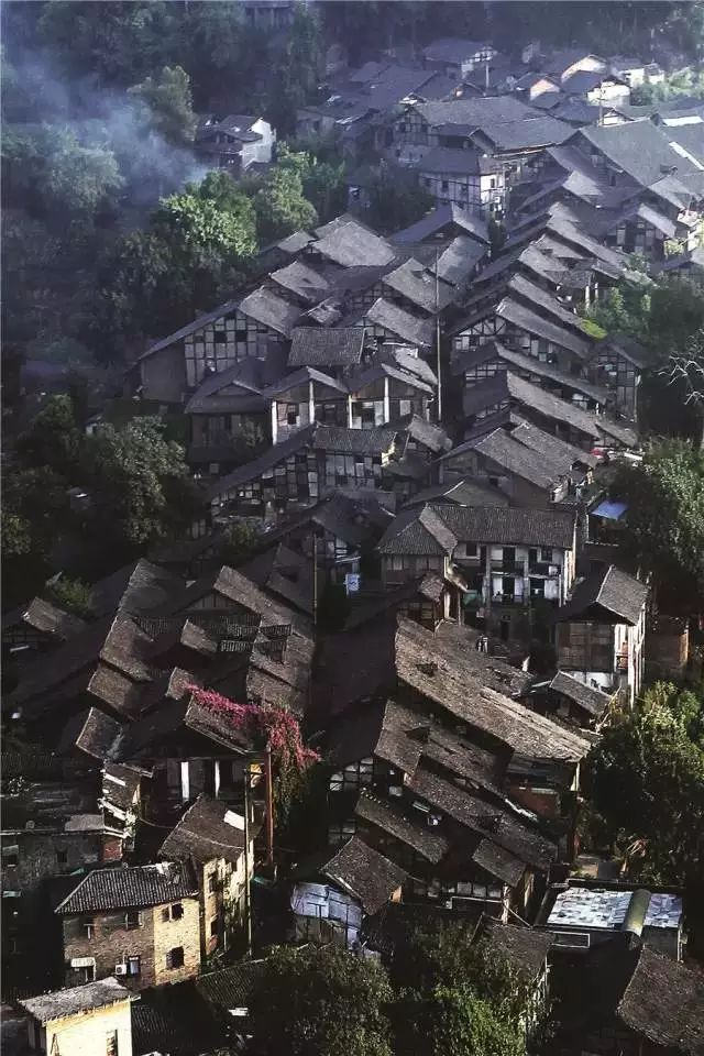 中國古鎮(zhèn)：淺析32個(gè)中國最美古鎮(zhèn)！