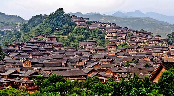 中國古鎮(zhèn)：淺析32個(gè)中國最美古鎮(zhèn)！