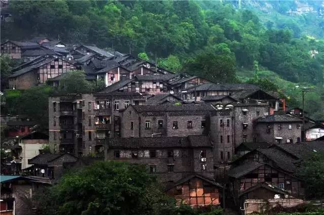 中國古鎮(zhèn)：淺析32個(gè)中國最美古鎮(zhèn)！