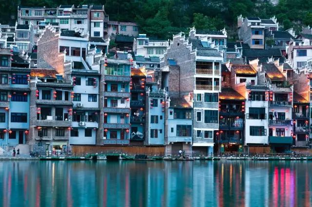 中國古鎮(zhèn)：淺析32個(gè)中國最美古鎮(zhèn)！