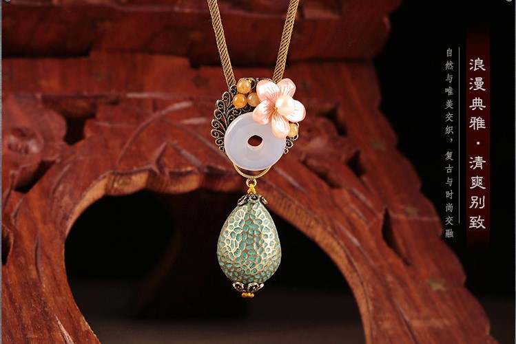 芳華如夢(mèng)項(xiàng)鏈，別致典雅項(xiàng)鏈?zhǔn)罪? src="/wenxue/d/file/bigpic/190404/04/13-1P321131934-50.jpg" / data-VbZ4="knip8c"><br / data-wl83="w0U31k">
	<img alt=