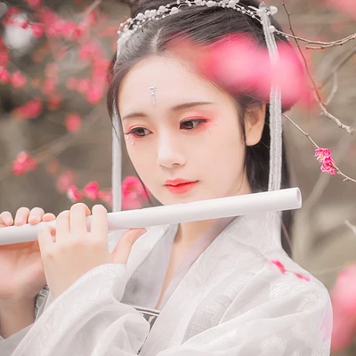 滿溢花香文藝女生頭像，唯美古風真人頭像