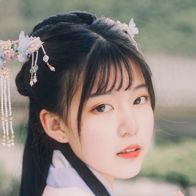 文藝淡雅女生頭像，唯美古風(fēng)真人頭像