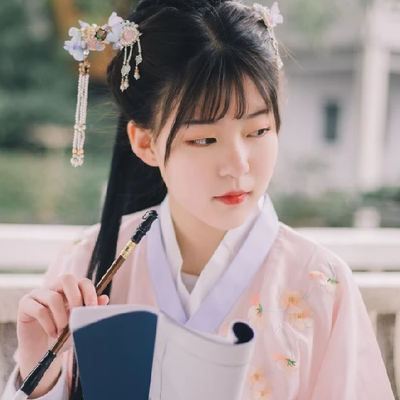 文藝淡雅女生頭像，唯美古風(fēng)真人頭像