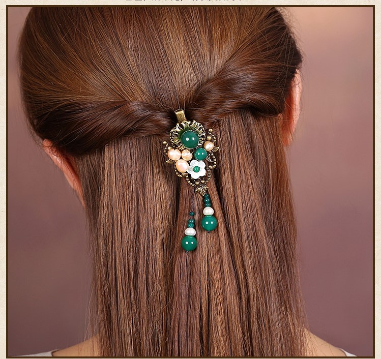 文藝復(fù)古花形朵發(fā)夾，氣質(zhì)典雅翠綠頭飾