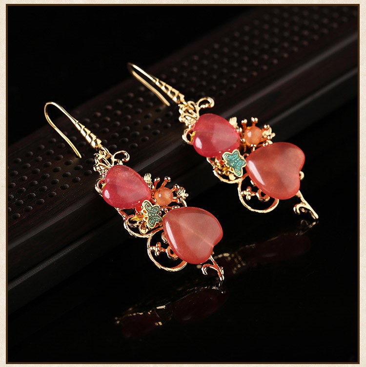 粉嫩心形少女耳環(huán)，復(fù)古閨蜜氣質(zhì)時(shí)尚耳環(huán)