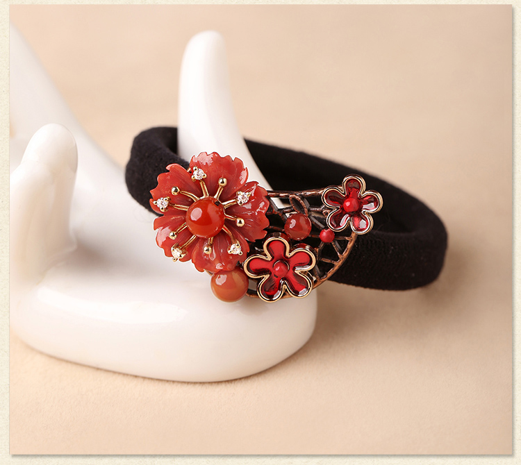 紅色扎頭發(fā)發(fā)圈，嬌艷氣質(zhì)時(shí)尚頭飾