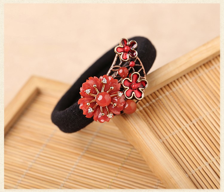 紅色扎頭發(fā)發(fā)圈，嬌艷氣質(zhì)時(shí)尚頭飾