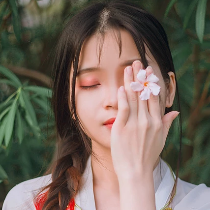 清新淑女持團扇女生頭像，唯美古風(fēng)真人頭像