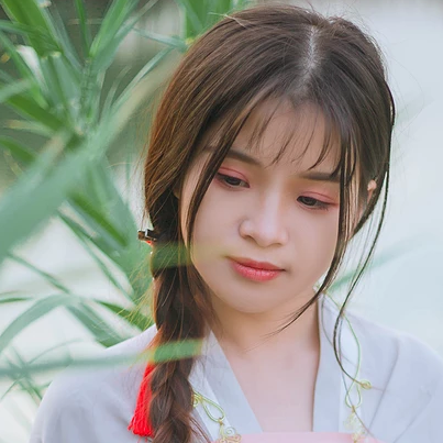 清新淑女持團扇女生頭像，唯美古風(fēng)真人頭像