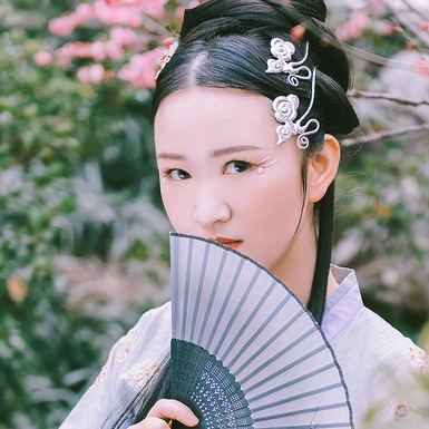 嬌艷花朵女生頭像，唯美古風(fēng)真人頭像