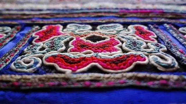 淺析中國刺繡，家佳樂文學的刺繡究竟有多美?