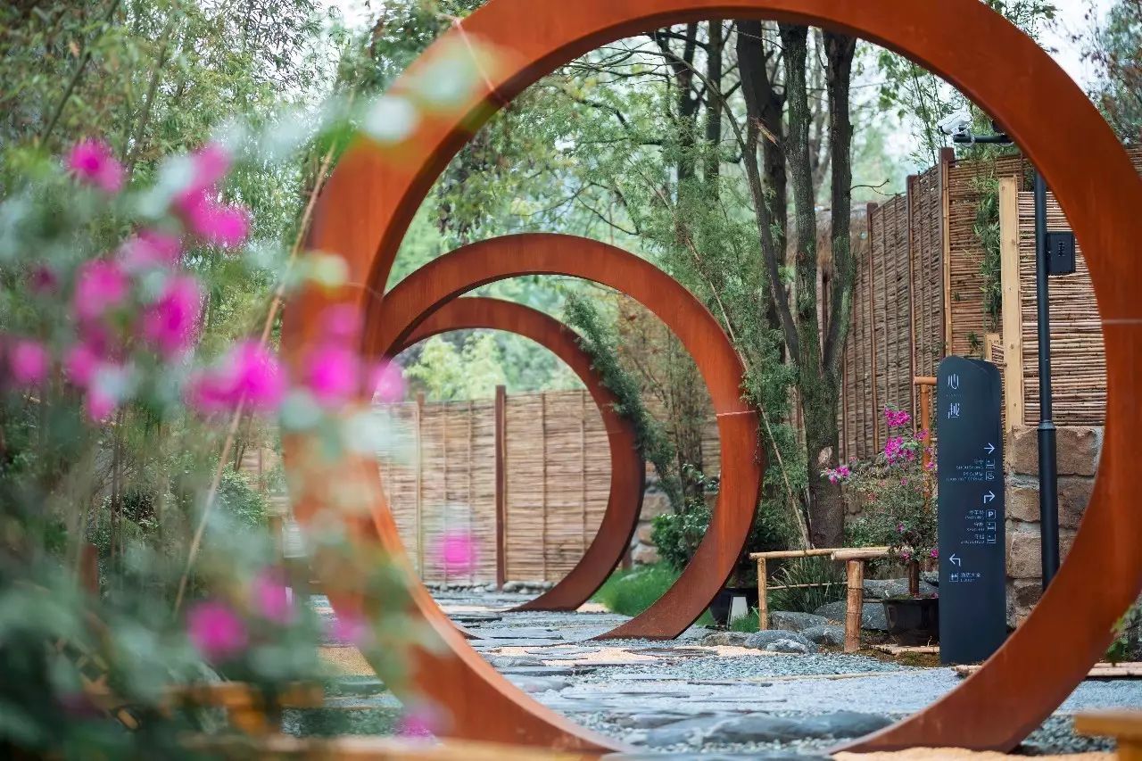 青城山·心越酒店，美的很自然沒有斧鑿的刻意