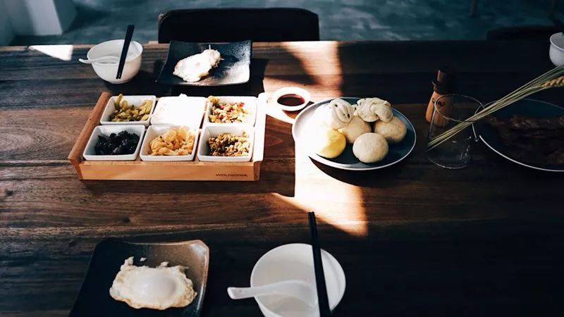 莫干山魚(yú)缸·花田美宿，旅途雖驅(qū)愁不如早還家