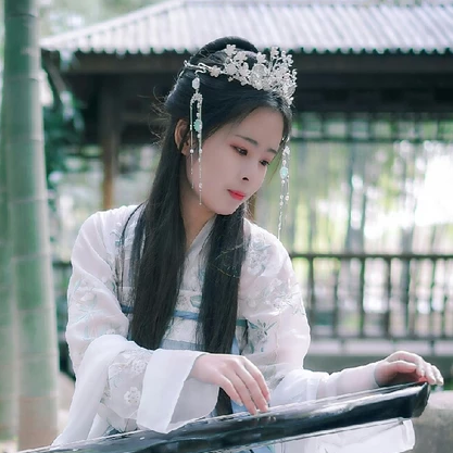 詩意琴女女生頭像，唯美古風(fēng)真人頭像