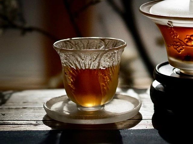 琉璃茶具美哉！淺析精致茶具設(shè)計(jì)介紹