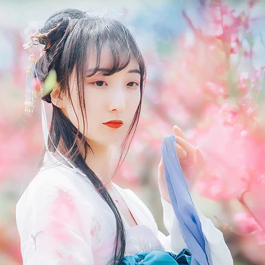 清新桃花女生頭像，唯美古風(fēng)真人頭像