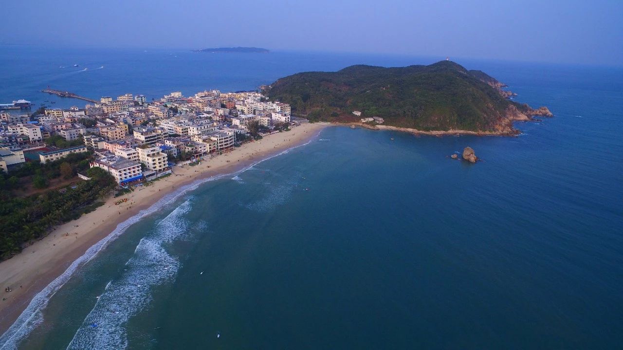 三亞·六甲，大海中放肆的玩才對(duì)得起青春