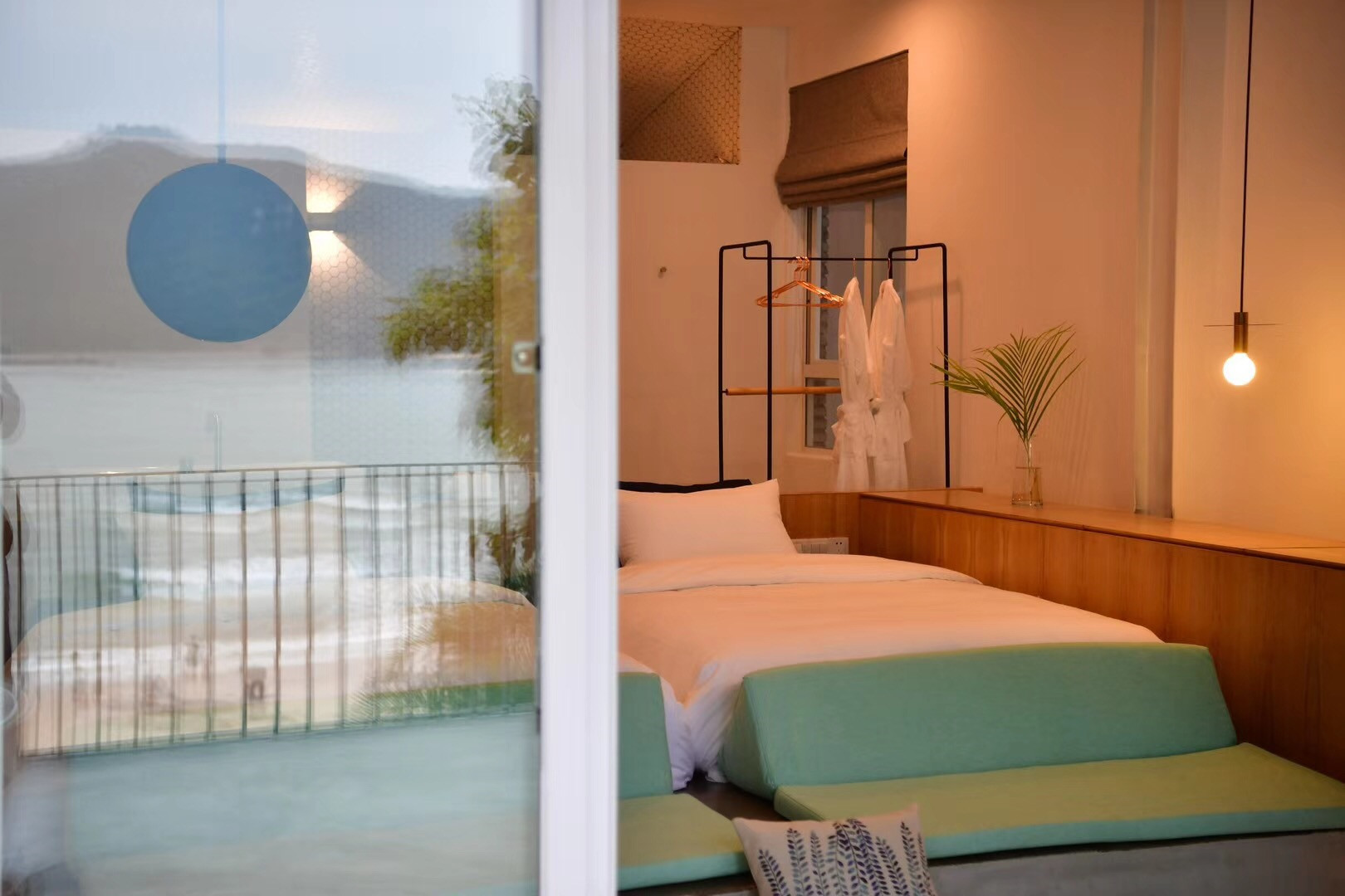 三亞·六甲，大海中放肆的玩才對(duì)得起青春