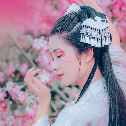 粉色浪漫女生頭像，唯美古風(fēng)真人頭像