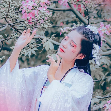 粉色浪漫女生頭像，唯美古風(fēng)真人頭像