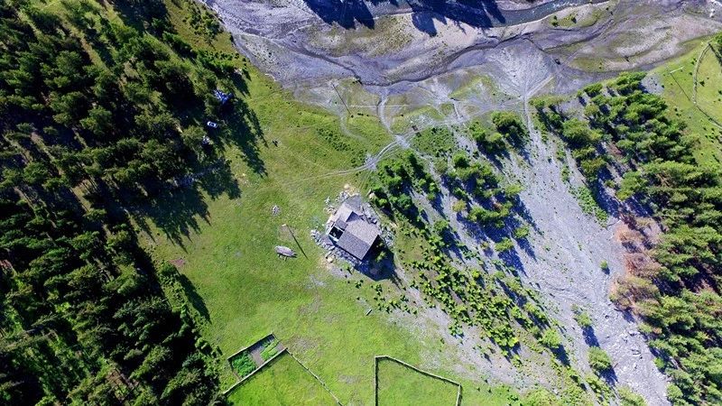 光和云朵·雪寶頂，喂馬劈柴看盡四季繁華