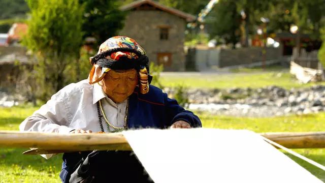 光和云朵·雪寶頂，喂馬劈柴看盡四季繁華