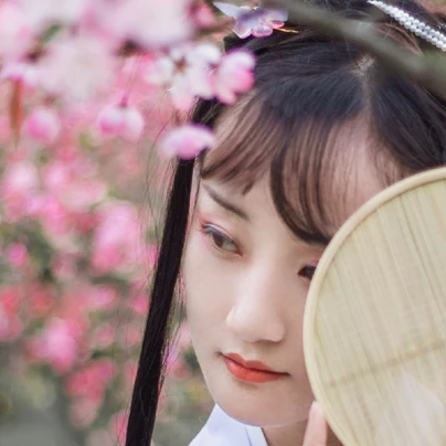 清新粉花女生頭像，唯美古風(fēng)真人頭像