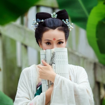文藝可愛清新女生頭像，唯美古風(fēng)真人頭像