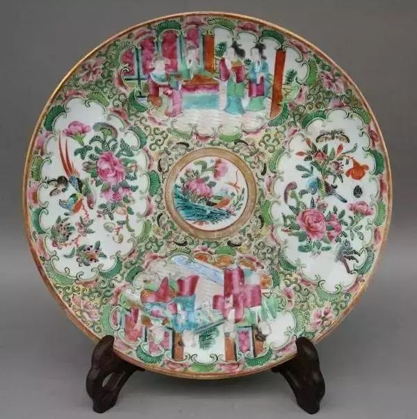 自帶仙氣的手繪插畫，古典與現(xiàn)代的巧妙結(jié)合