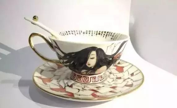 自帶仙氣的手繪插畫，古典與現(xiàn)代的巧妙結(jié)合