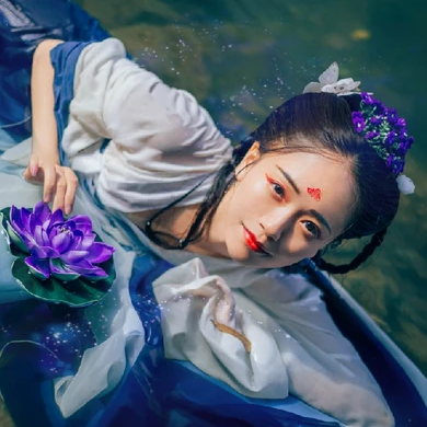 青蓮芙蓉女生頭像，唯美古風(fēng)真人頭像