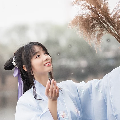 風(fēng)花雪月帶傘女生頭像，唯美古風(fēng)真人頭像