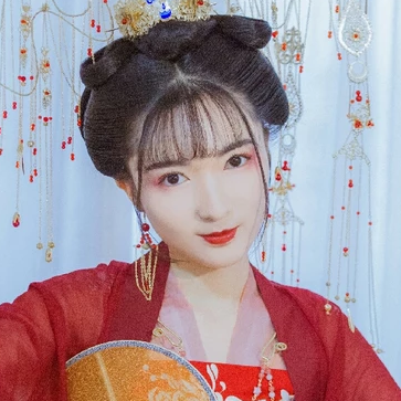 紅紗裙帶團扇女生頭像，唯美古風(fēng)真人頭像