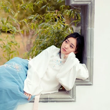 清新文藝淡雅女生頭像，唯美古風真人頭像