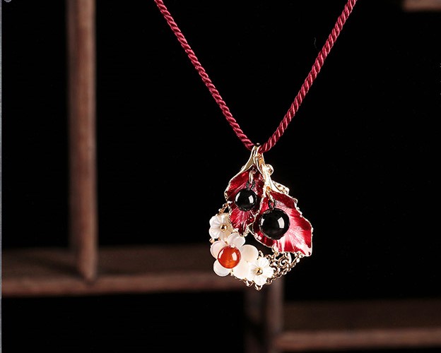 簡約貝殼花朵吊墜首飾，妖艷古風(fēng)紅色項(xiàng)鏈