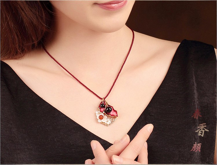 簡約貝殼花朵吊墜首飾，妖艷古風(fēng)紅色項(xiàng)鏈