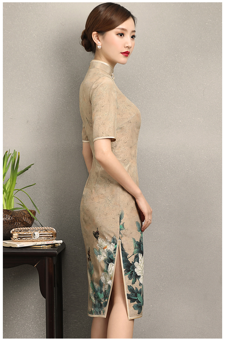 復(fù)古韻味旗袍，牡丹蝶香旗袍裙