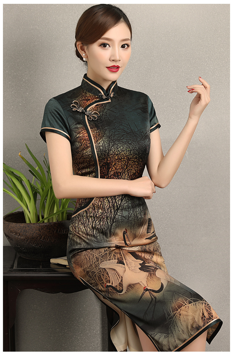 家佳樂文學(xué)仙鶴飛舞旗袍，優(yōu)雅古典修身旗袍裙