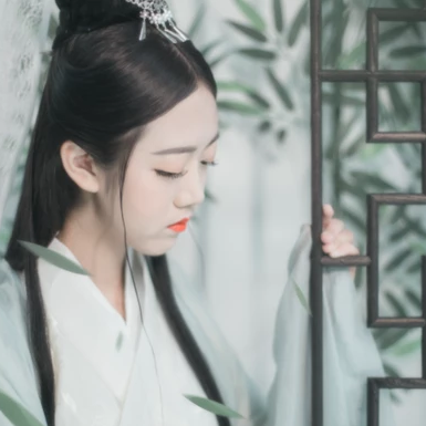 文藝清新碧春女生頭像，唯美古風(fēng)真人頭像