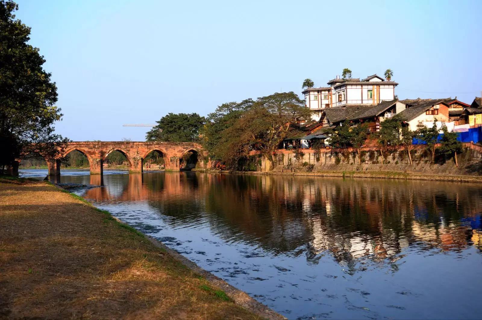 中國最適合私奔的10個古鎮(zhèn)：春暖花開旅途美麗！