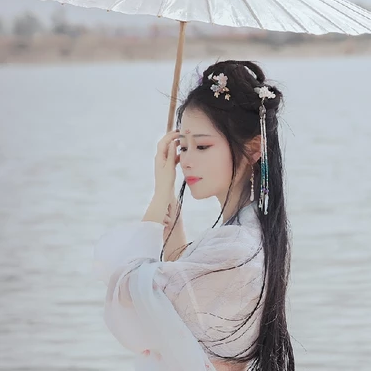 明媚江湖女生頭像，唯美古風真人頭像