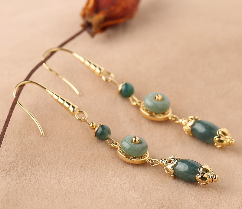 氣質(zhì)翡翠吊墜耳環(huán)，古風古典首飾