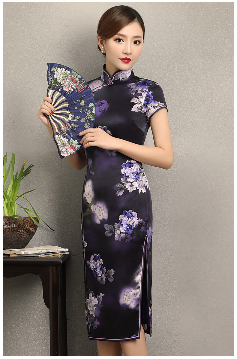 優(yōu)雅鏡花旗袍，清新藍色花旗袍裙