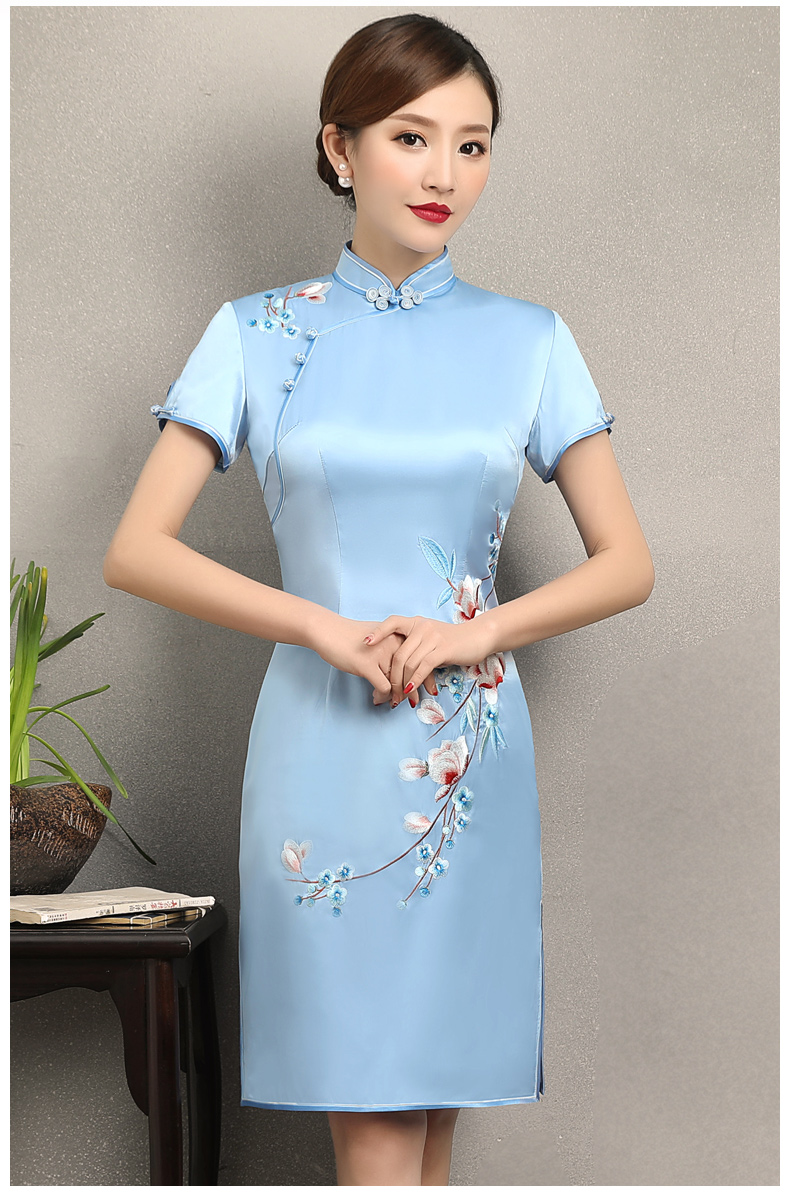 淡藍(lán)清新繡花旗袍，散香時尚旗袍裙
